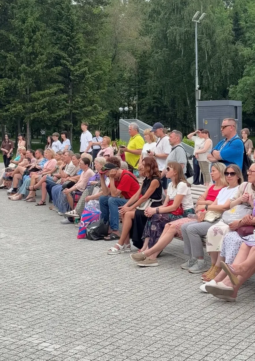 «Обещая встречу впереди» в Центральном парке!